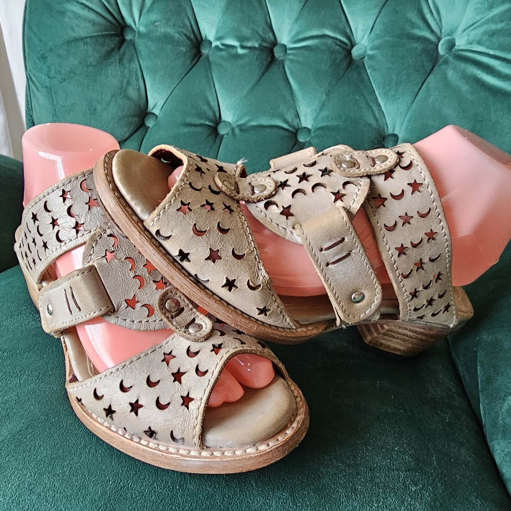 Freebird Moonstar Laser cutout mule slide in Ice gray